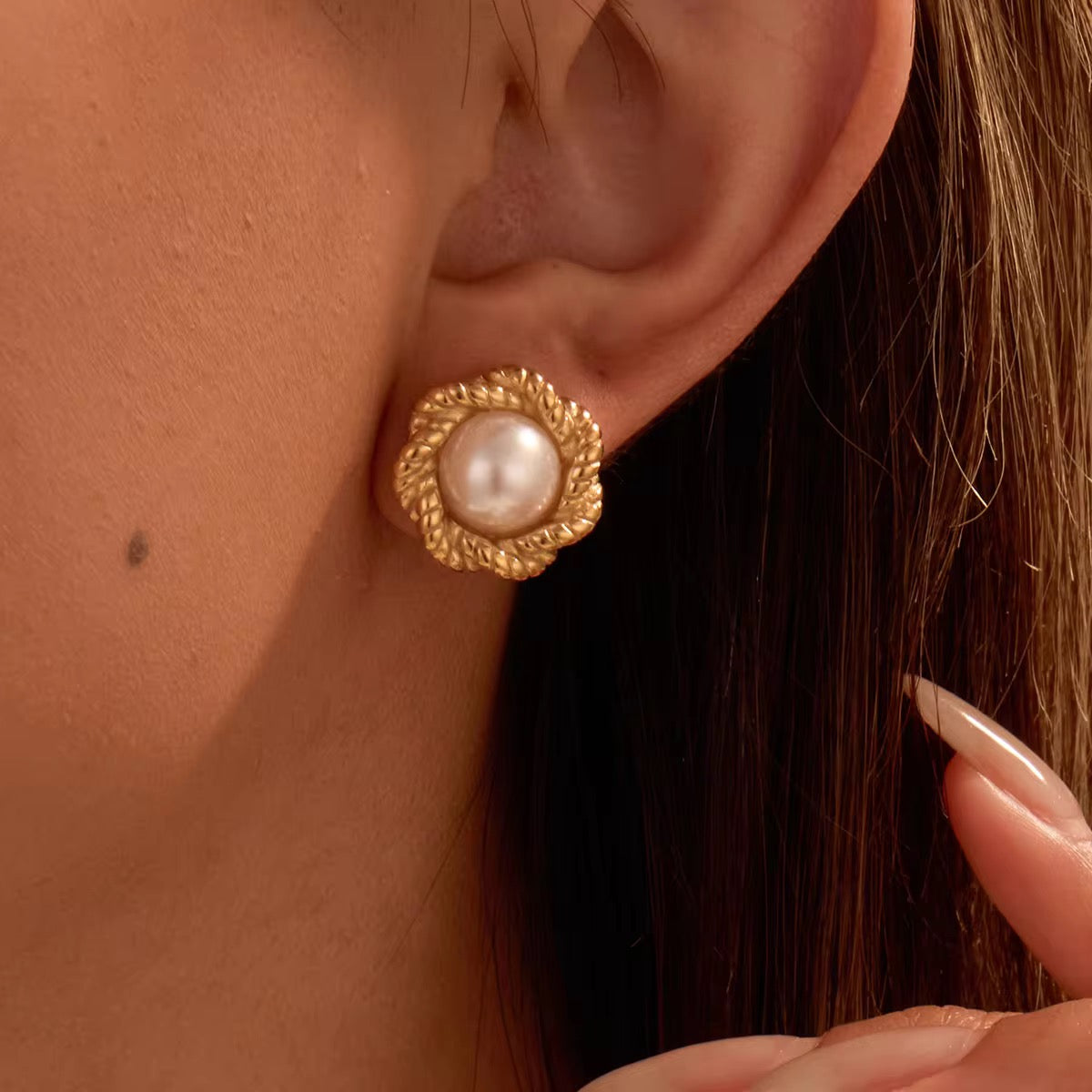 LILITH EARRINGS