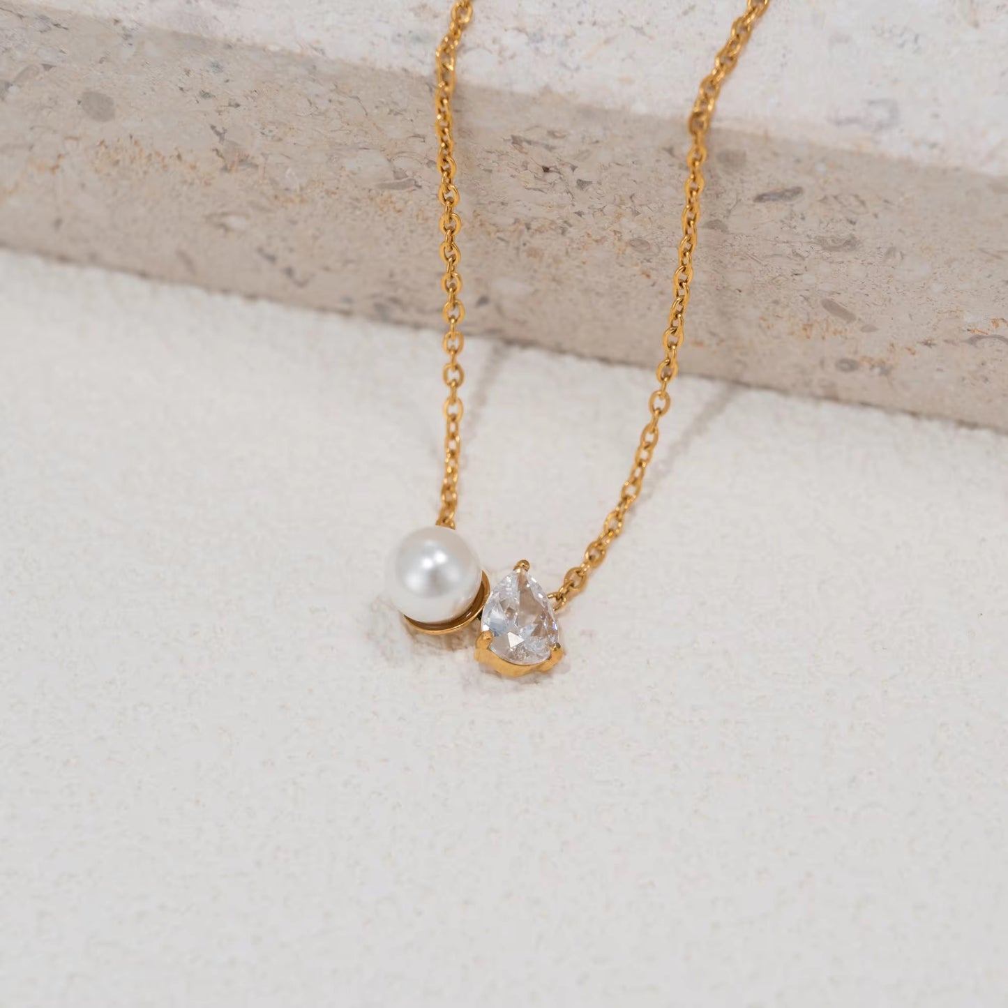 MIRAE NECKLACE