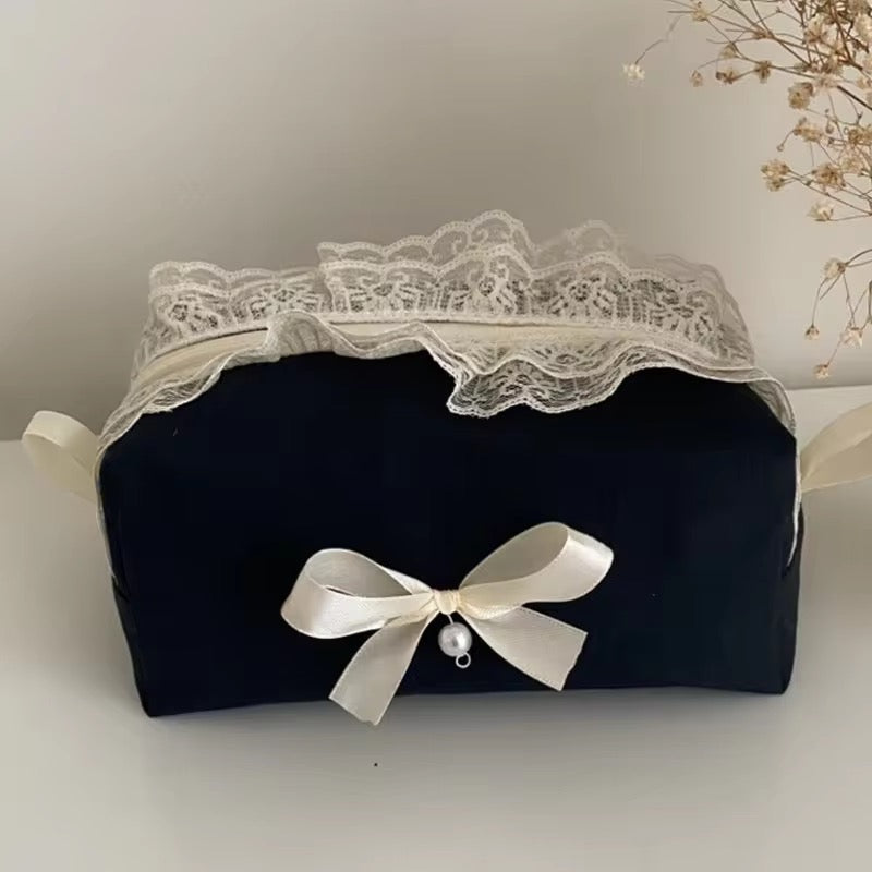 BLACK BOW POUCH