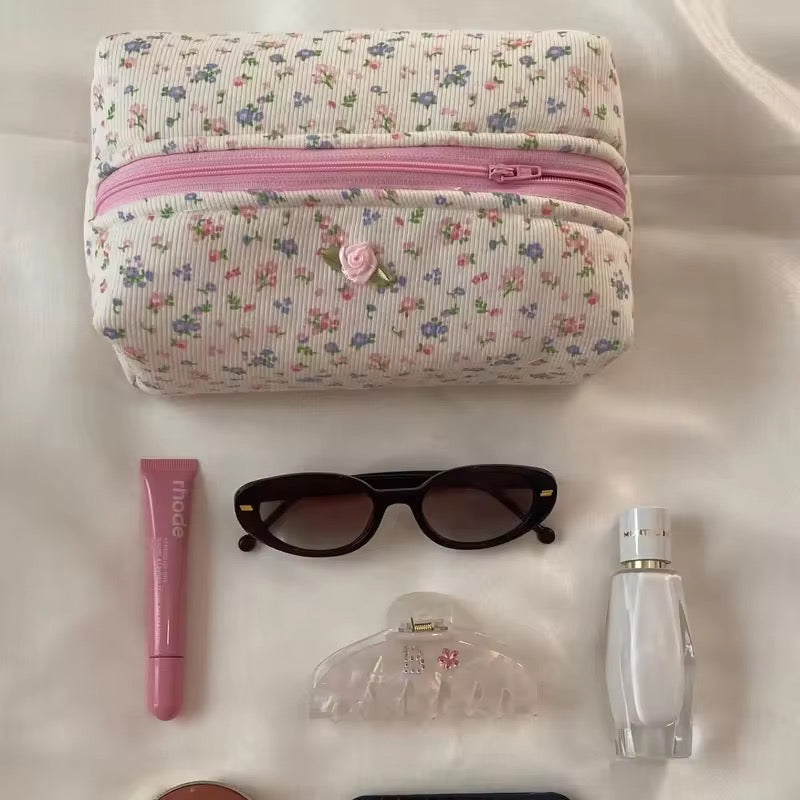 FLORAL POUCH