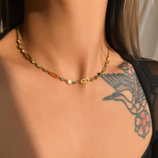 SOLVIA NECKLACE