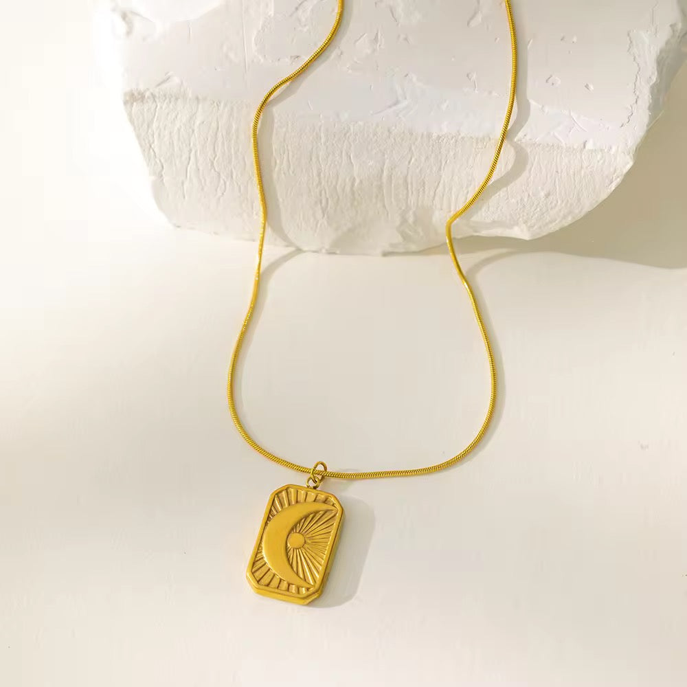 SUNKISSED NECKLACE