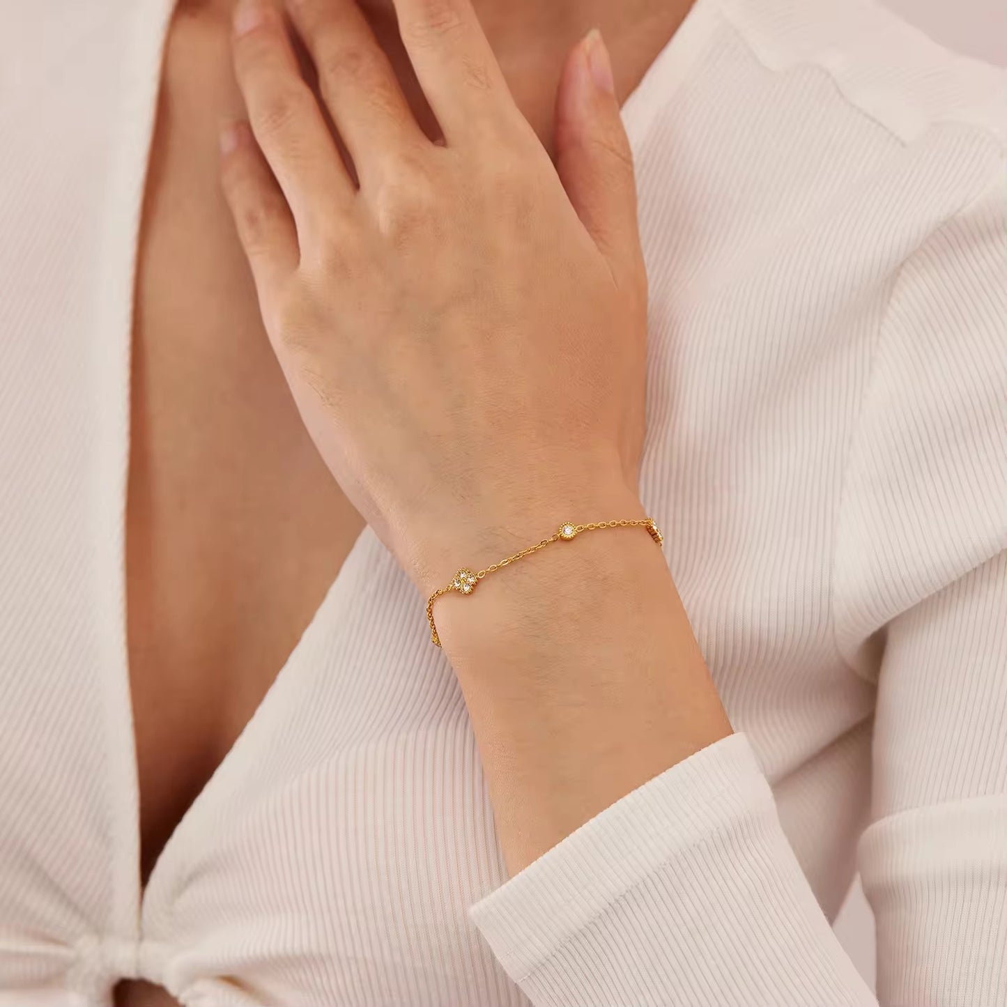 ELORIA CLOVER BRACELET