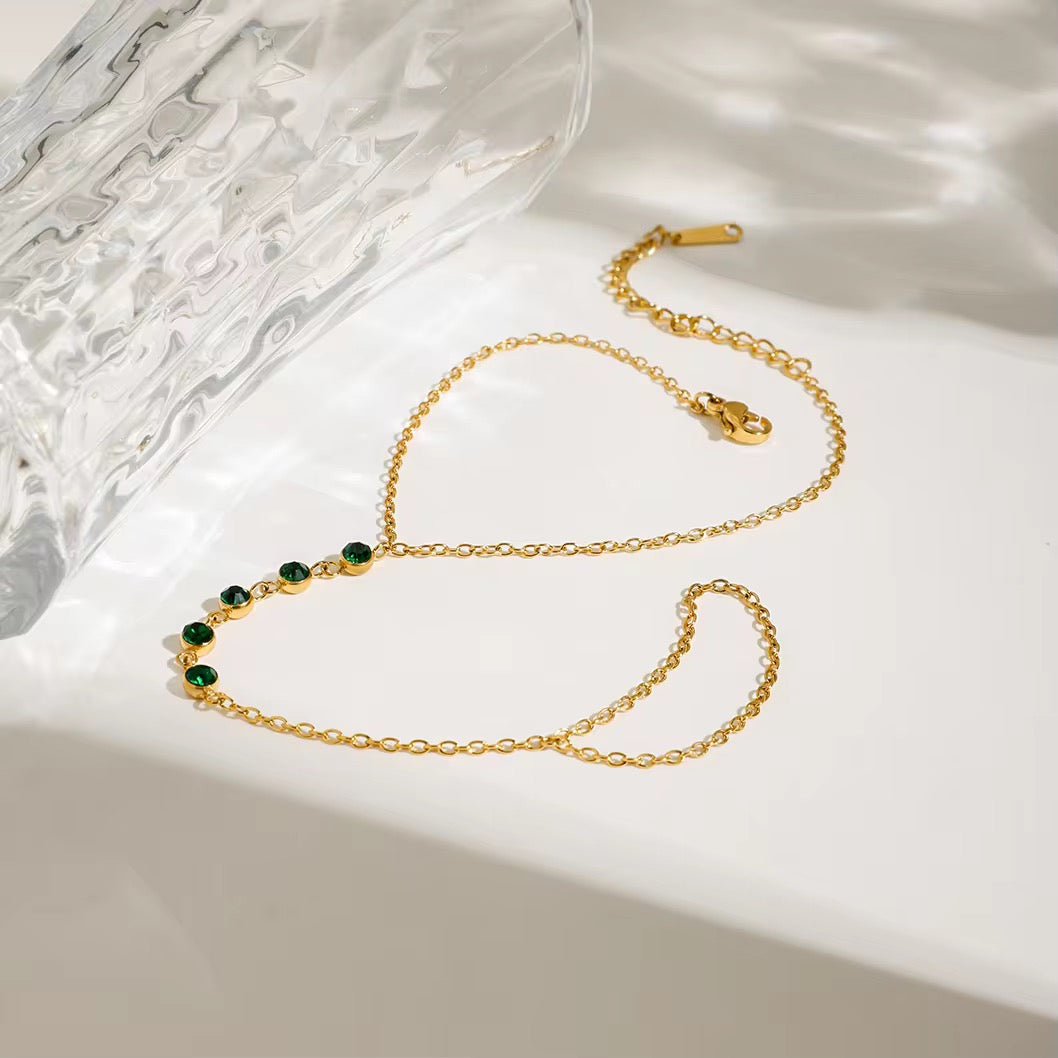 EMERALD BREEZE HANDCHAIN