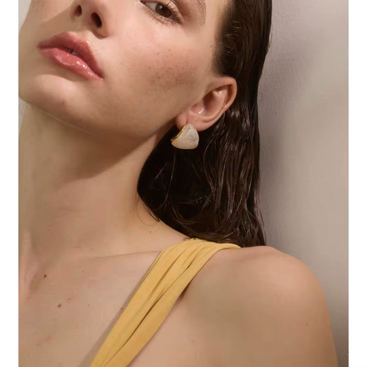 LISA EARRINGS