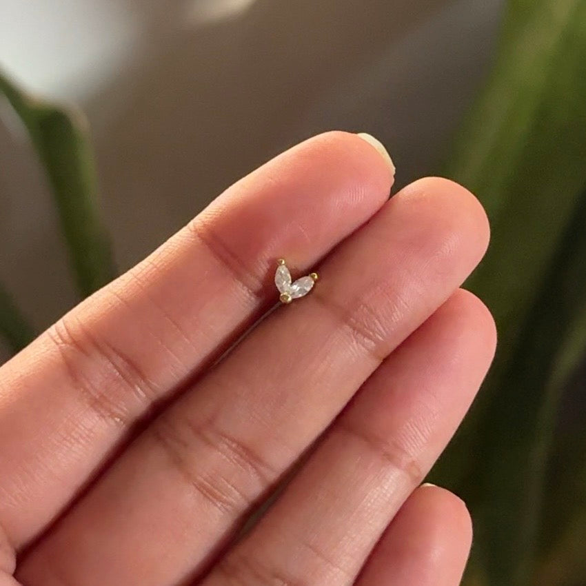 ALINE FLATBACK STUDS ( PAIR)