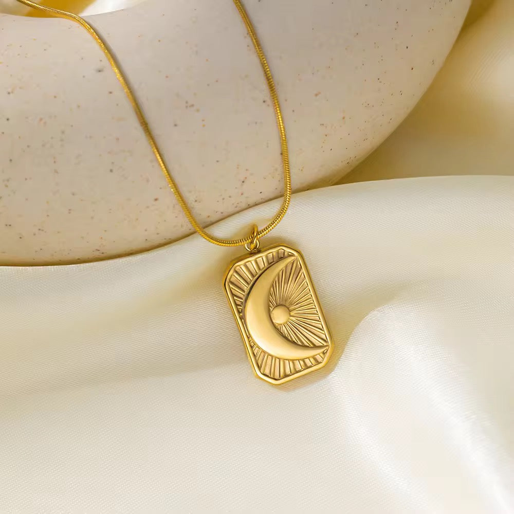 SUNKISSED NECKLACE