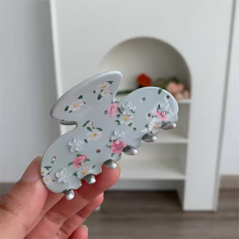VINTAGE FLORAL CLAW