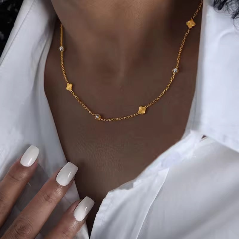 LEGACY NECKLACE