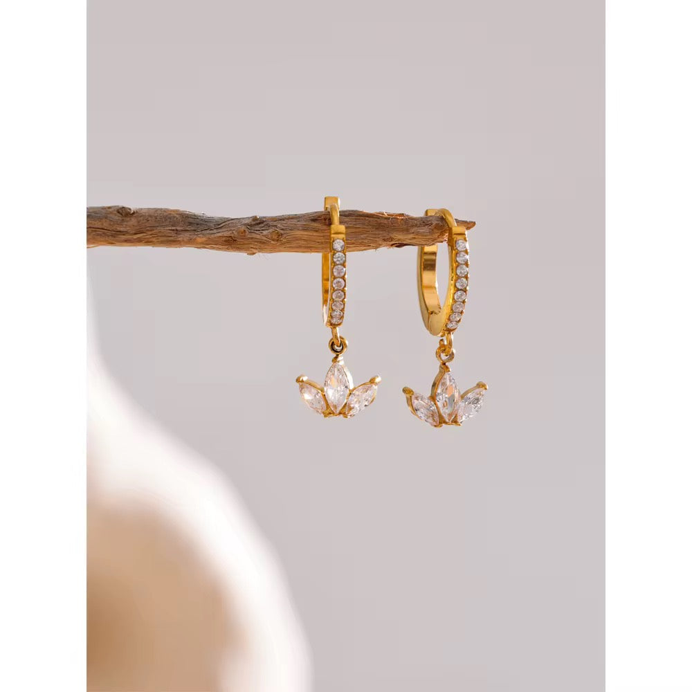 MOONVEIL EARRINGS