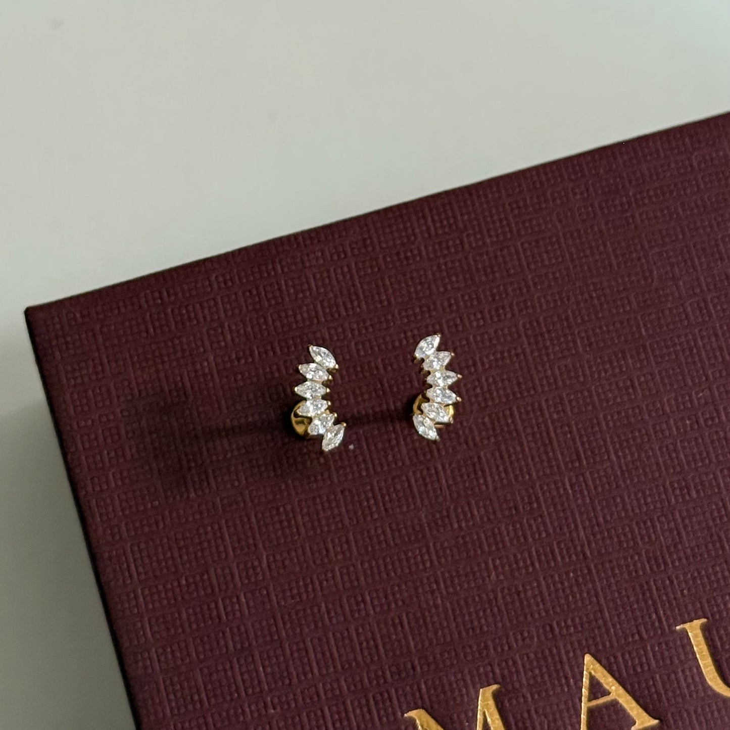 GRACE STUDS (PAIR)