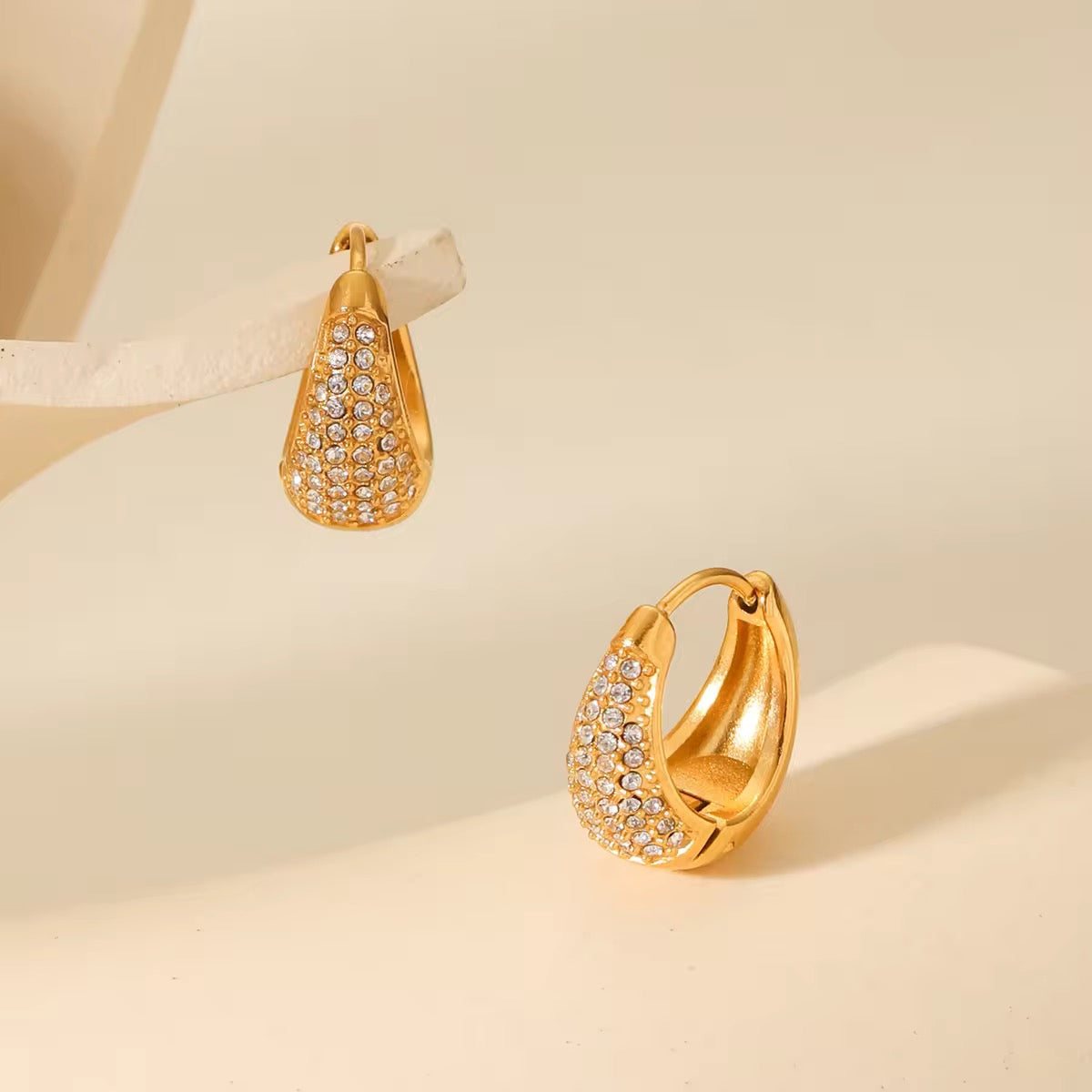TEARDROP EARRINGS