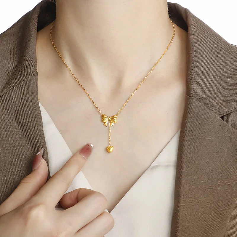 REINE NECKLACE