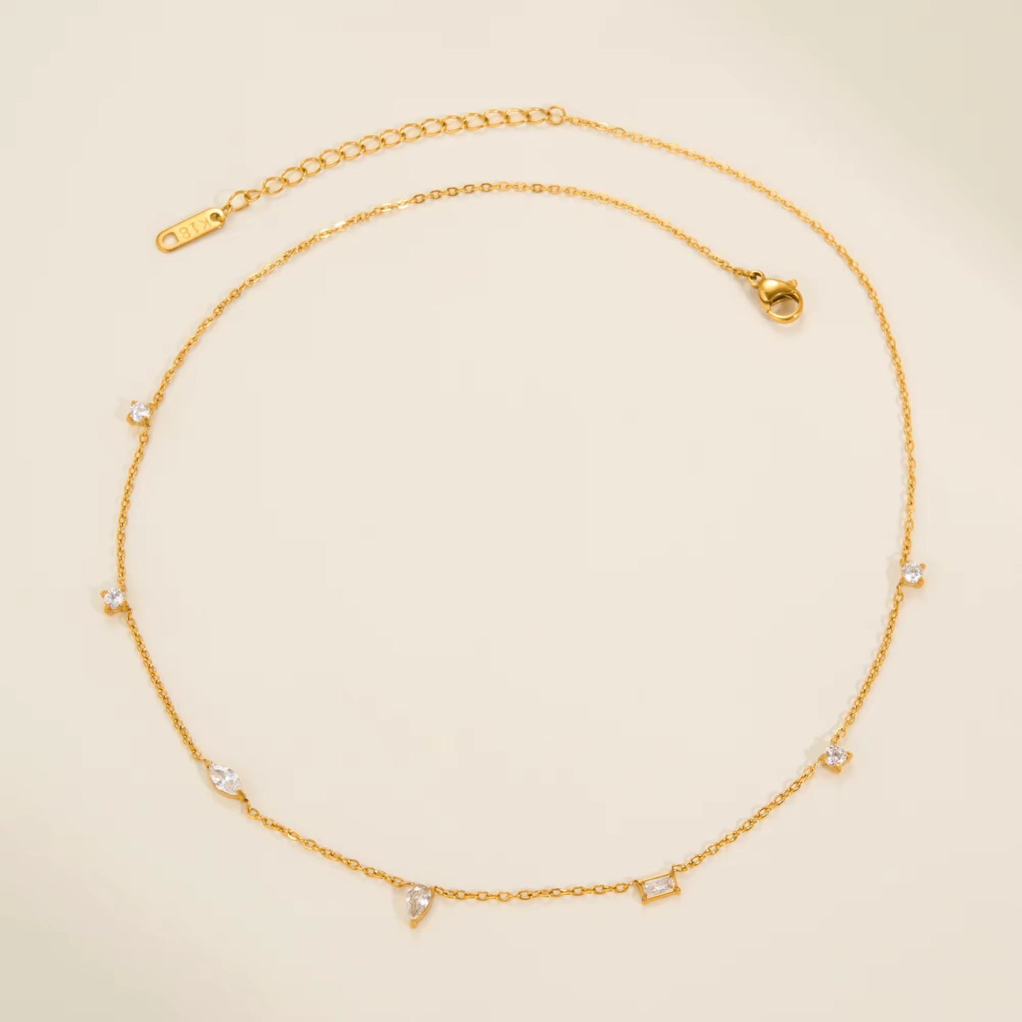 DAZZLE NECKLACE