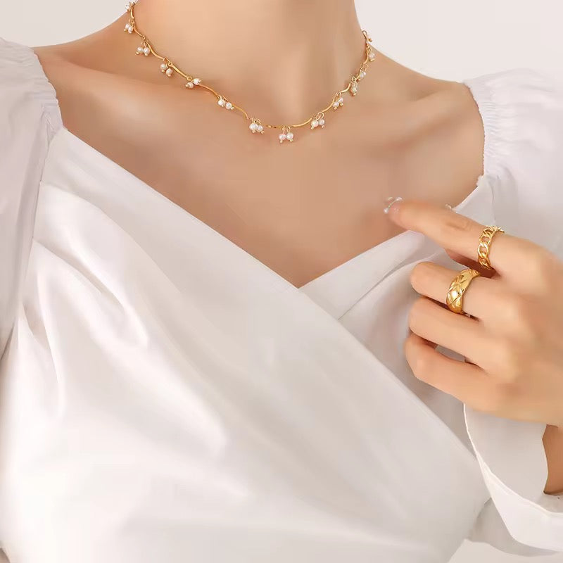 SORA NECKLACE