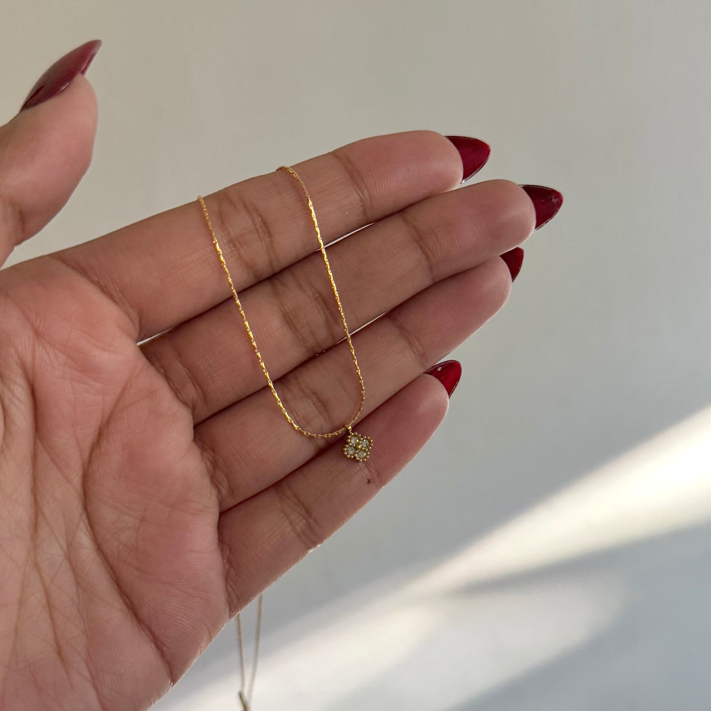 ELORIA CLOVER NECKLACE