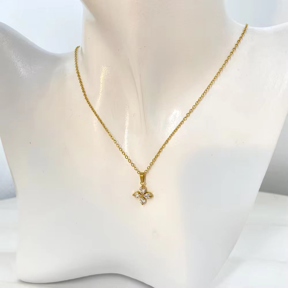 FIORA NECKLACE