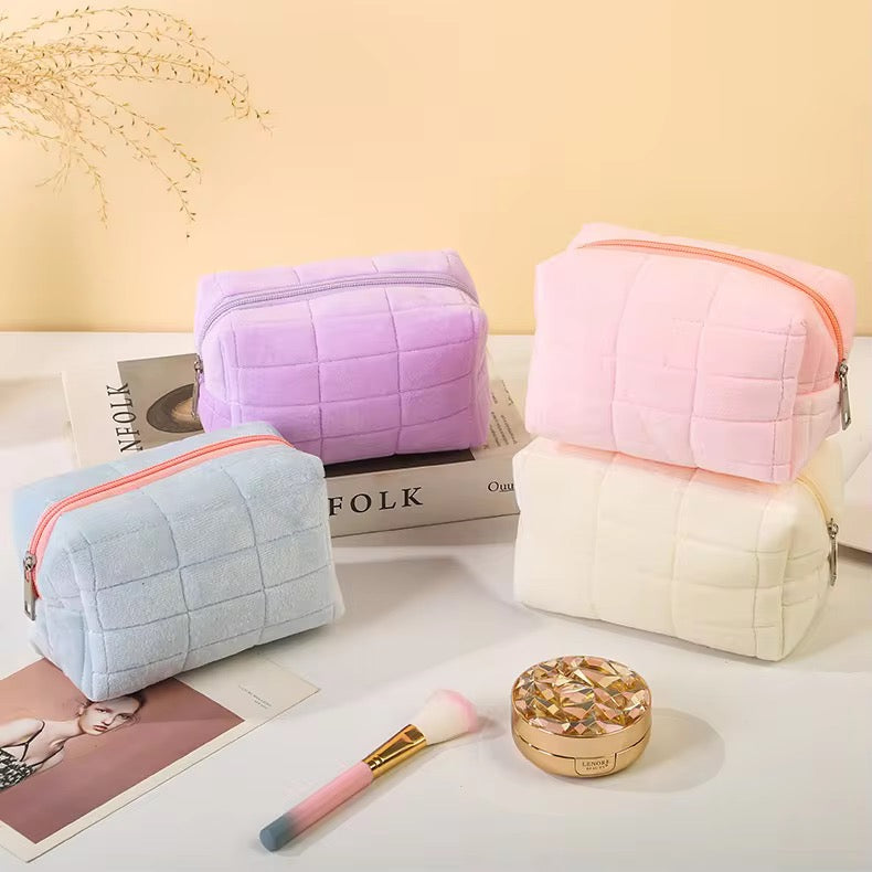 BASIC POUCH