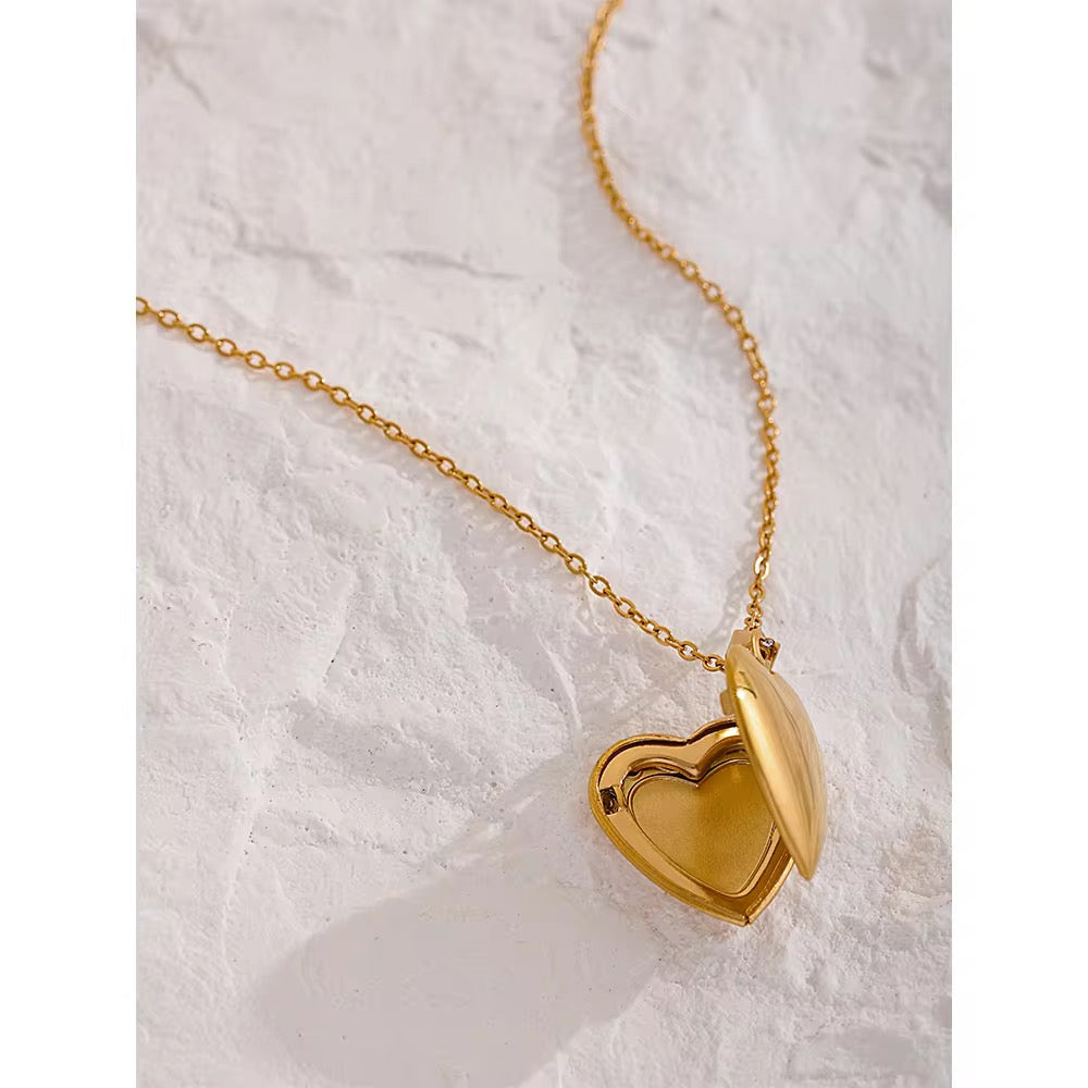 LOCKET OF LOVE NECKLACE