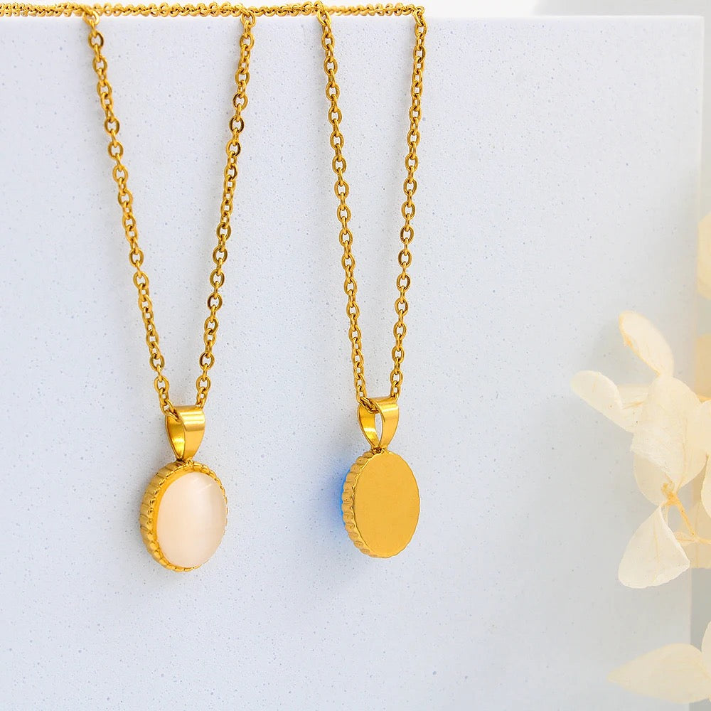 AGNES NECKLACE (White)