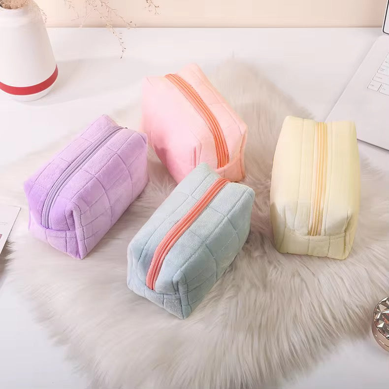BASIC POUCH