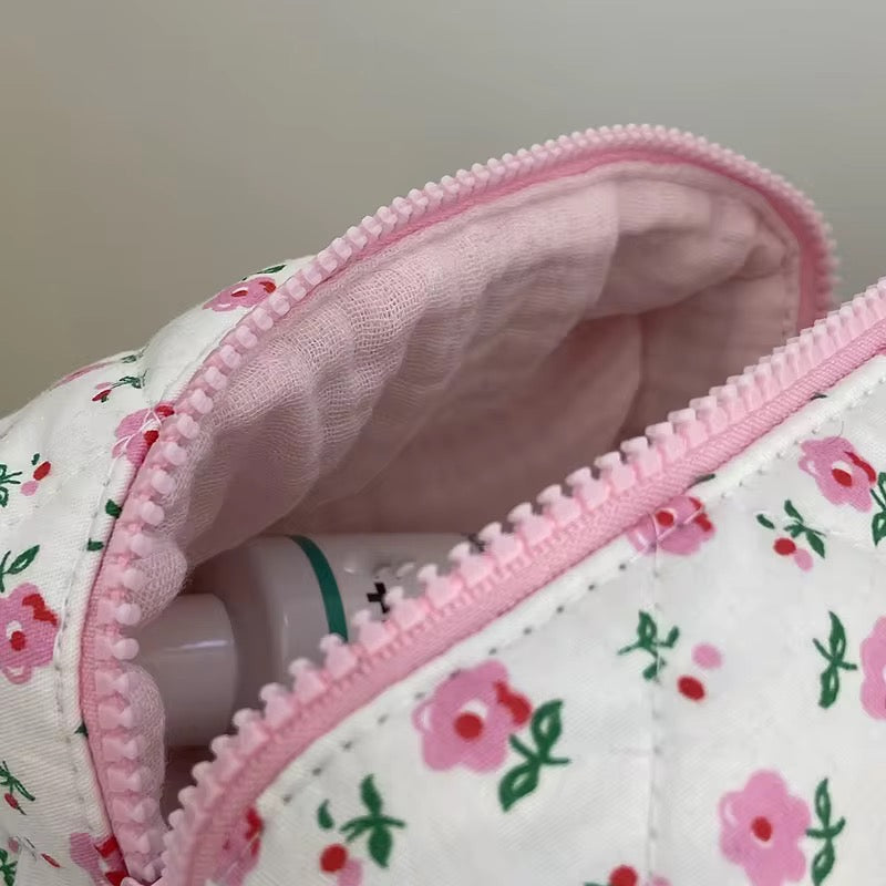 DAISY POUCH