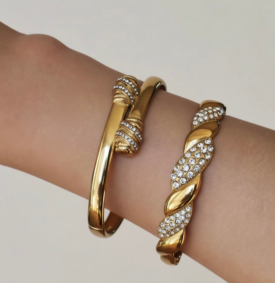 NAVIER BANGLE BRACELET