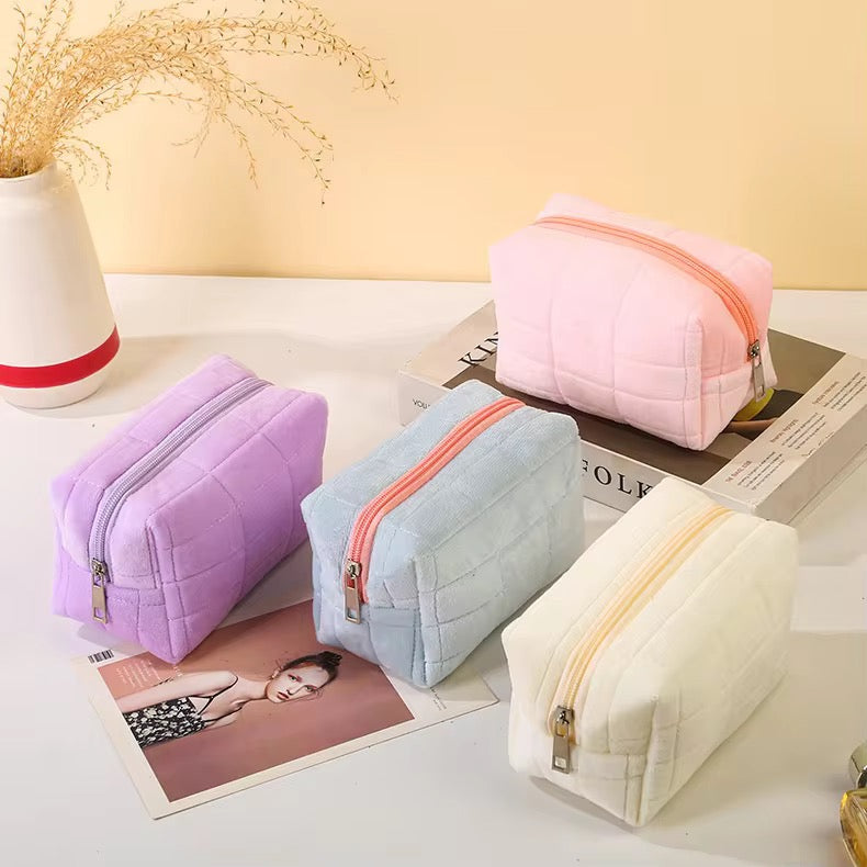 BASIC POUCH