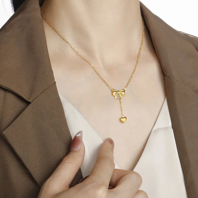 REINE NECKLACE