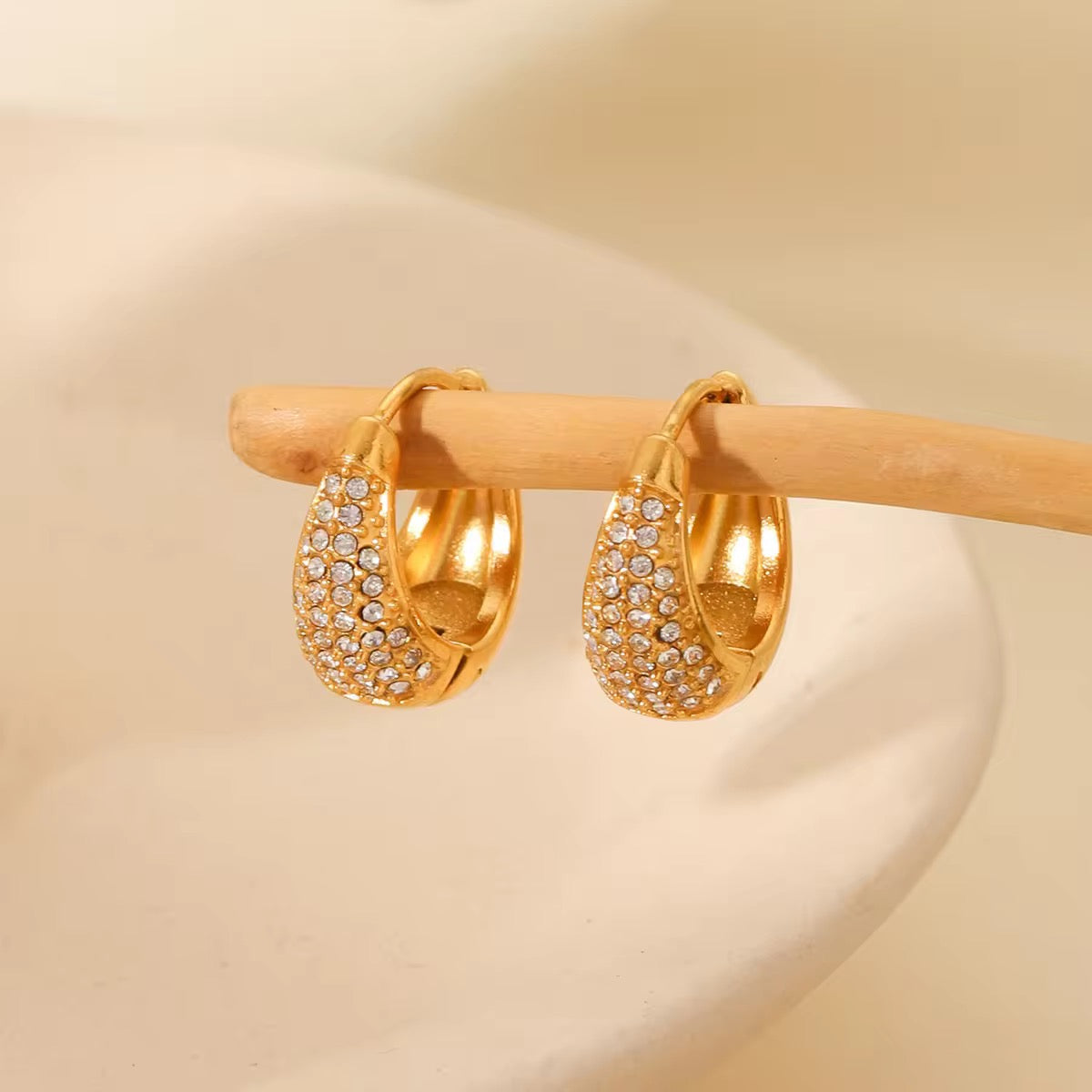 TEARDROP EARRINGS