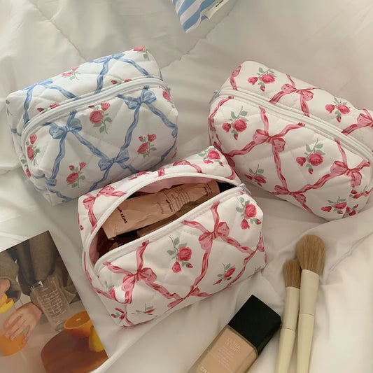 PETAL KNOT POUCH