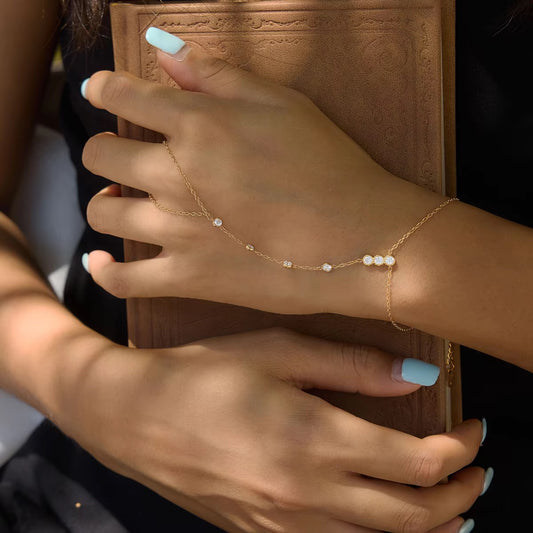 NORA HANDCHAIN (WHITE)
