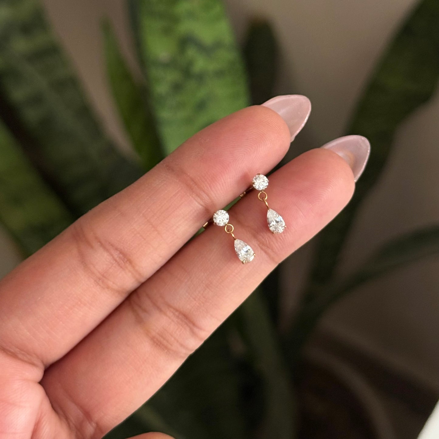 ELYORA STUDS (PAIR)
