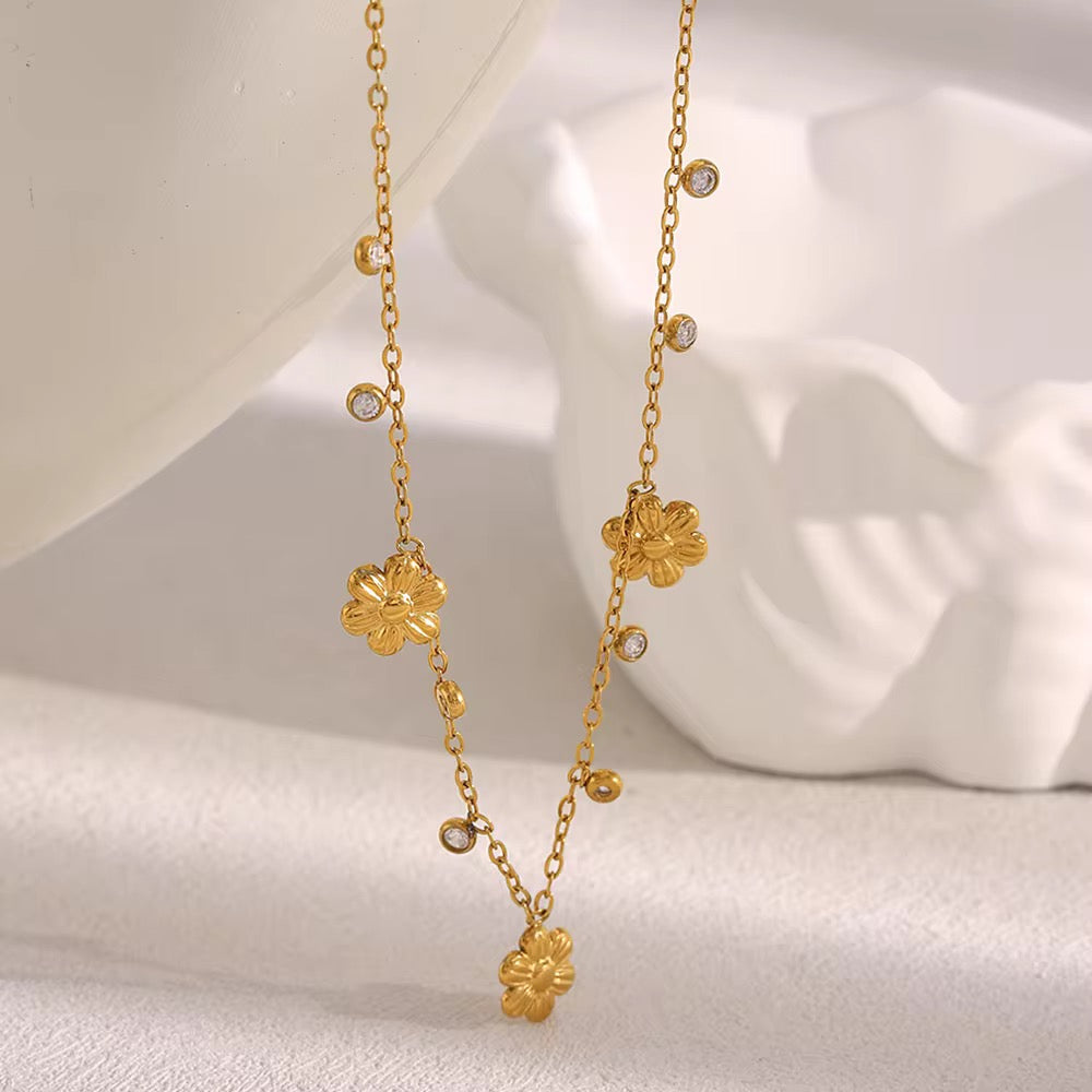 EMMA NECKLACE