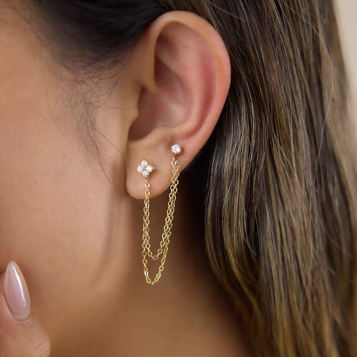 NOVELIA EARRINGS