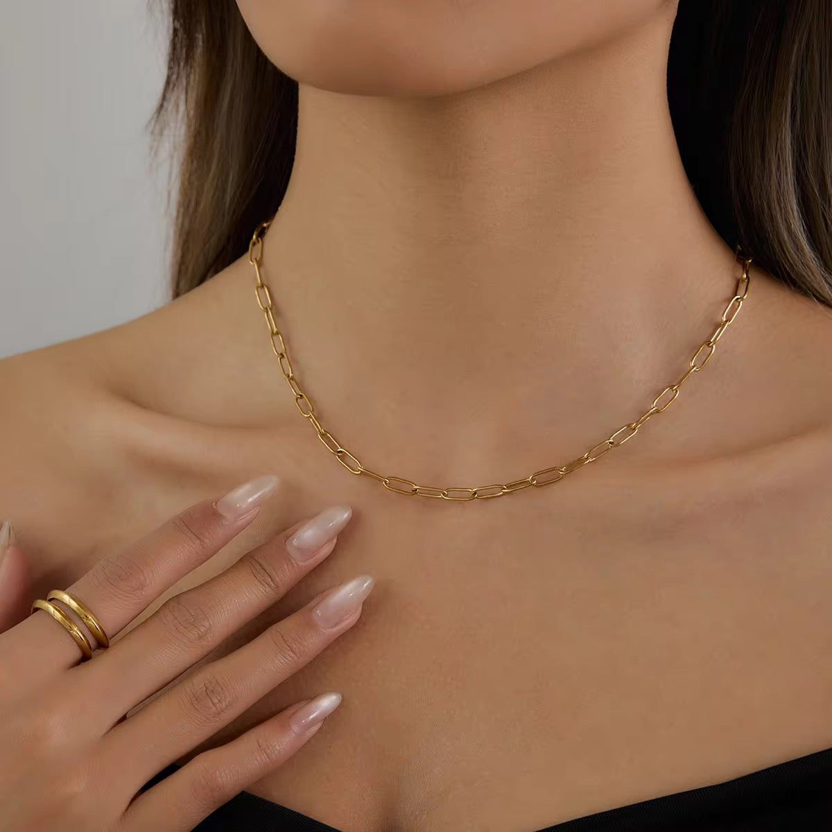 PAPERCLIP NECKLACE (TEXTURED)