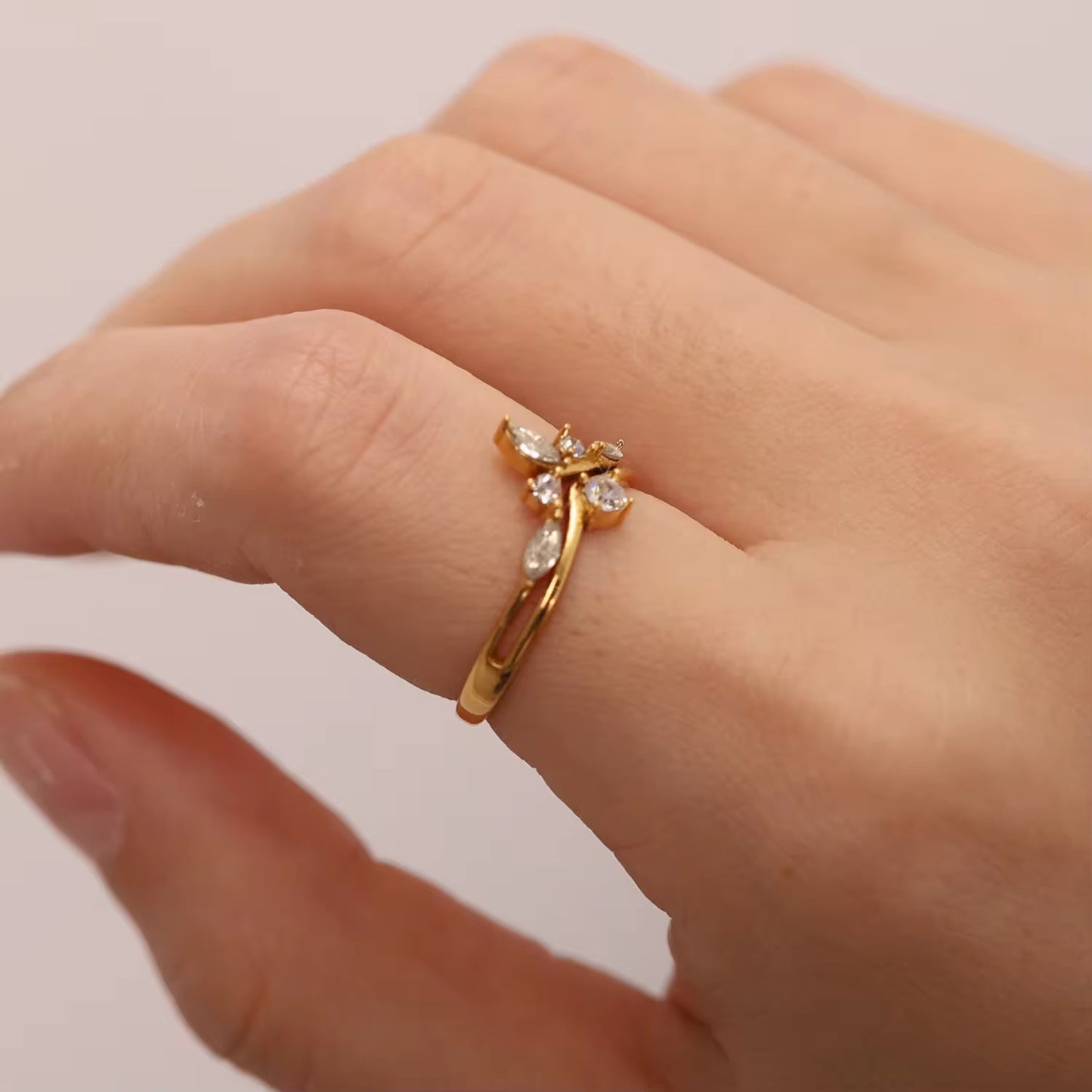 GLEAM RING