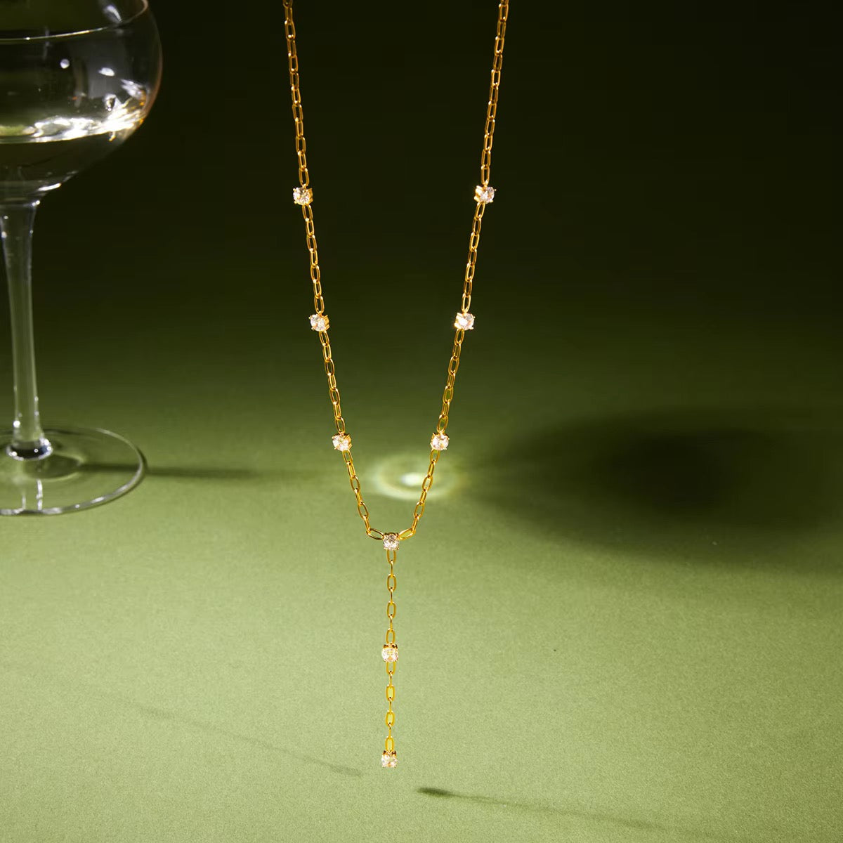 VAYLA NECKLACE