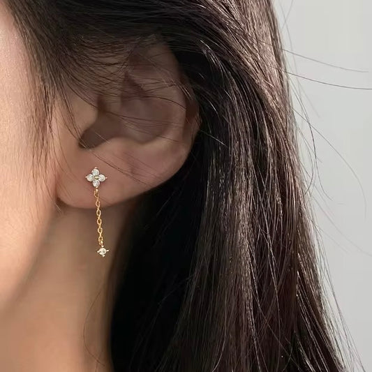 FYNA EARRINGS