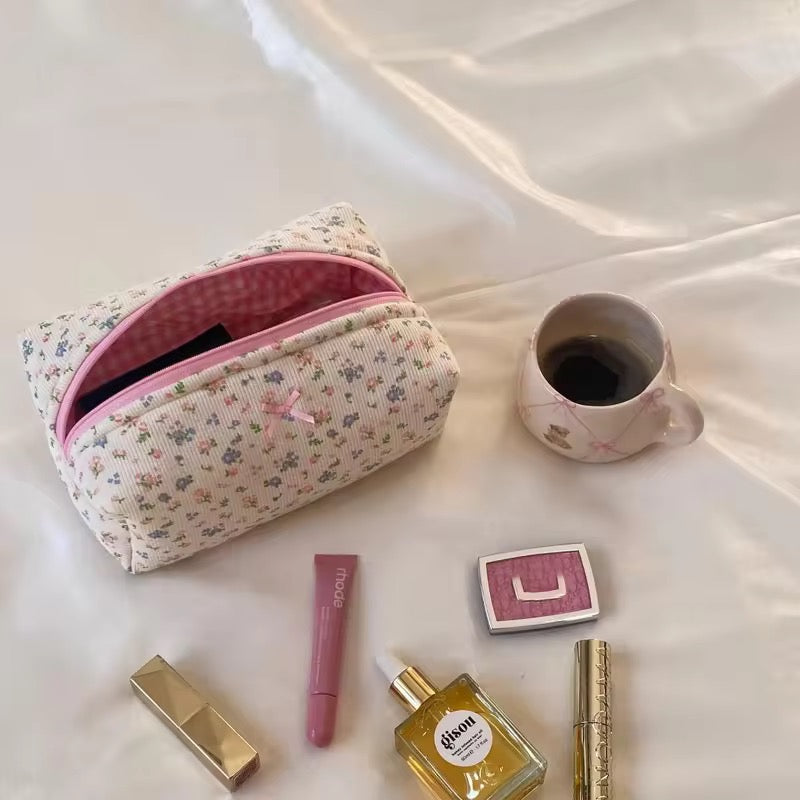 FLORAL POUCH