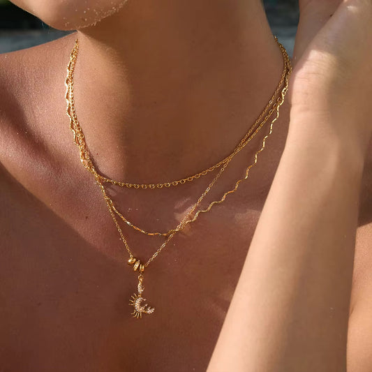 GOLDEN CLAW NECKLACE