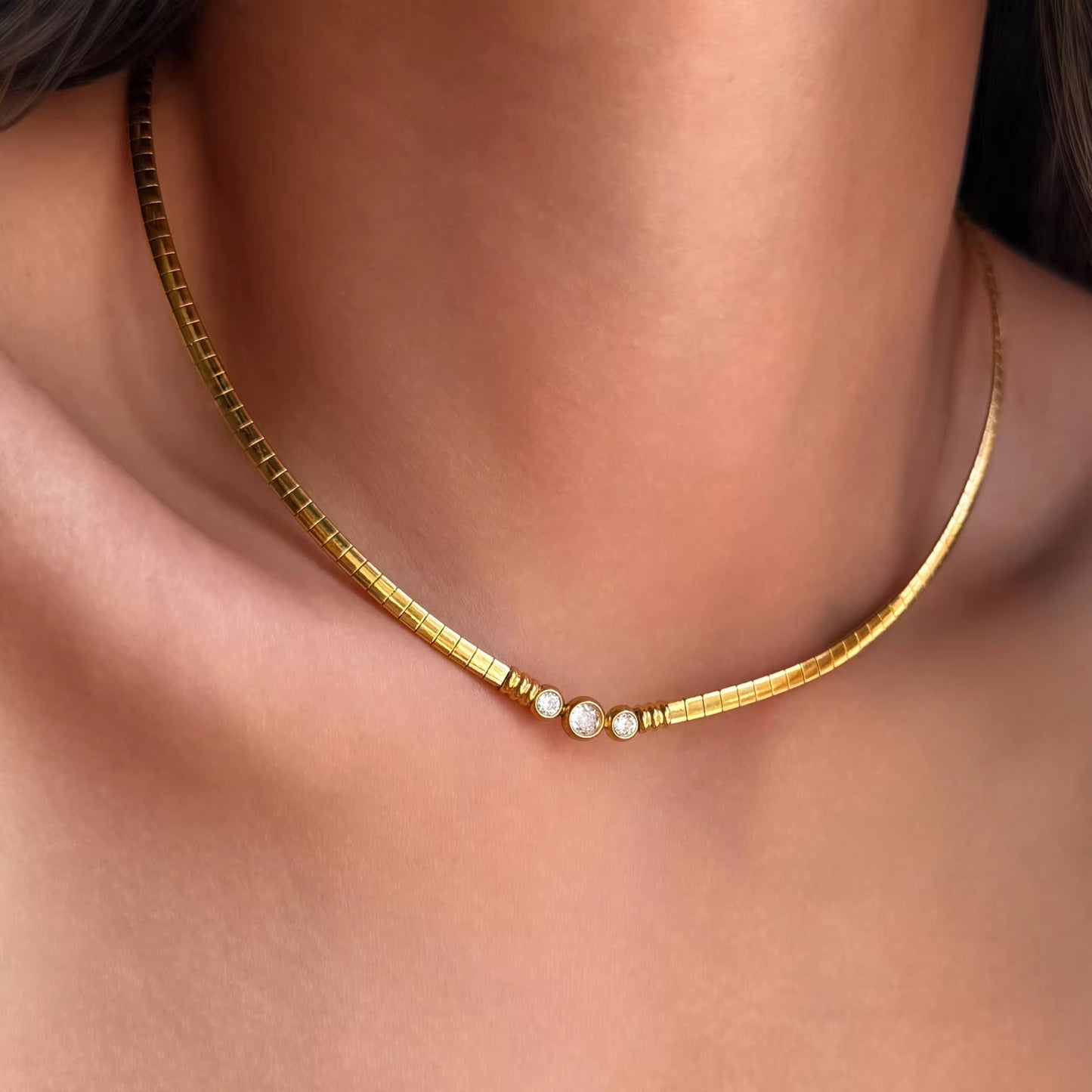 VAYRA NECKLACE