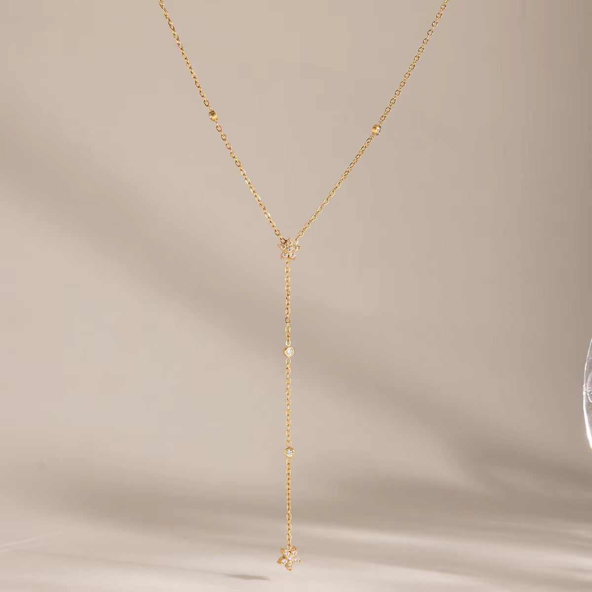 AGNES NECKLACE