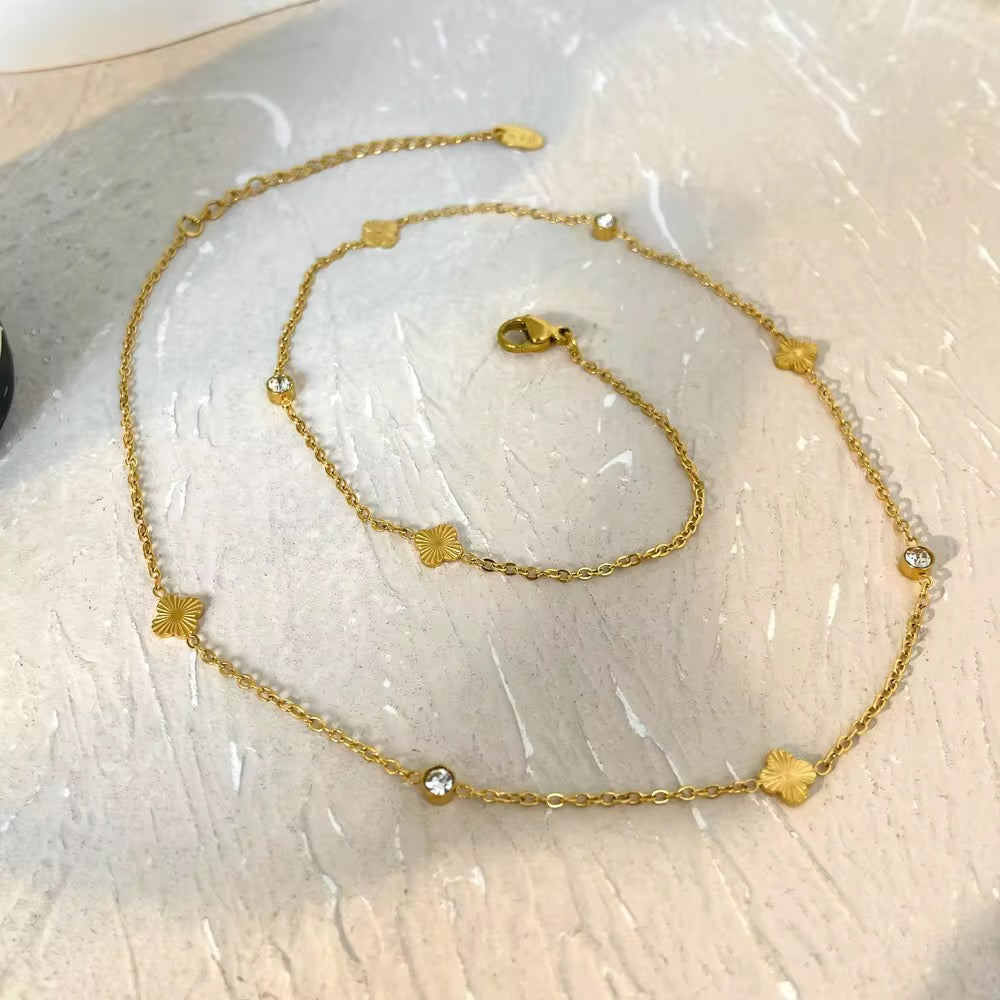 LEGACY NECKLACE