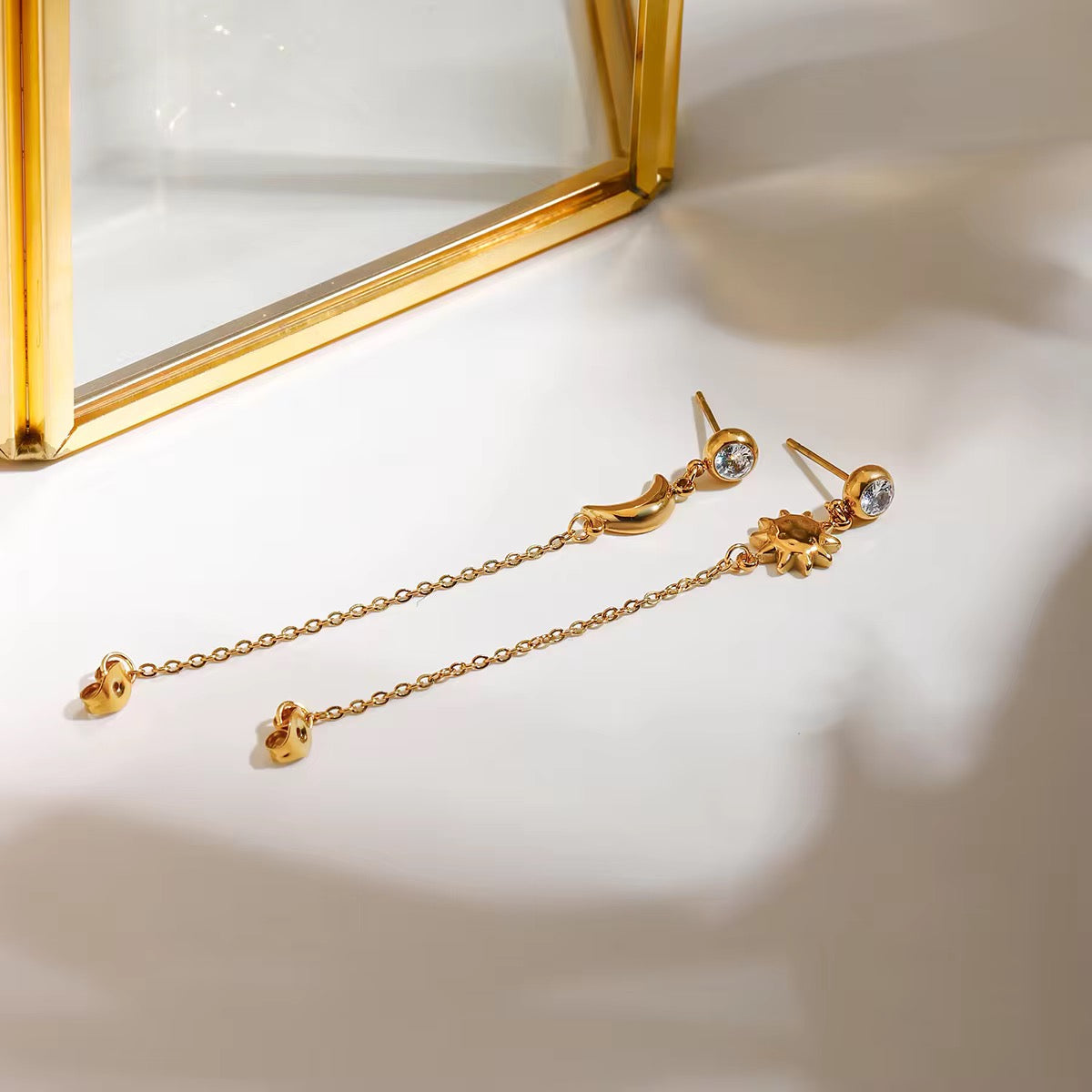 ELARA EARRINGS