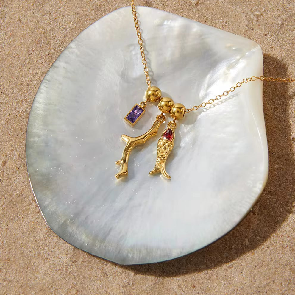 DELTA NECKLACE