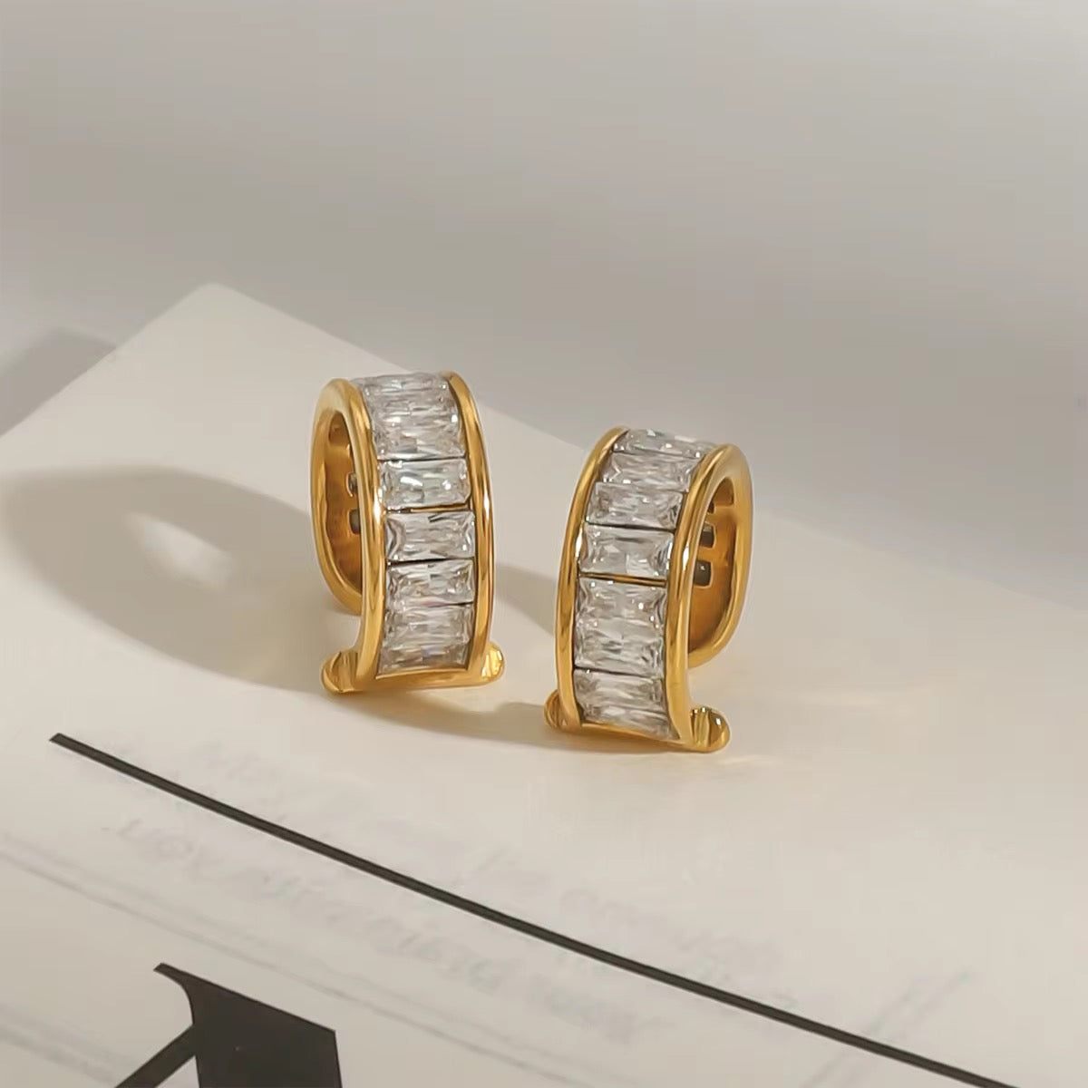 SERELITH CUFF EARRINGS