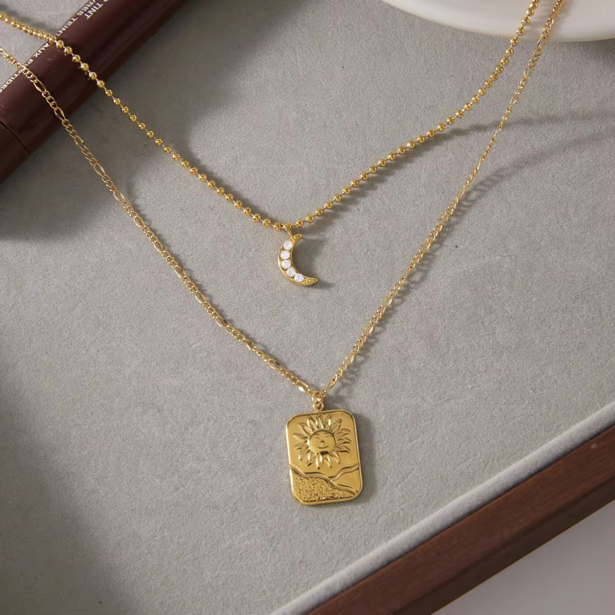 JULI NECKLACE
