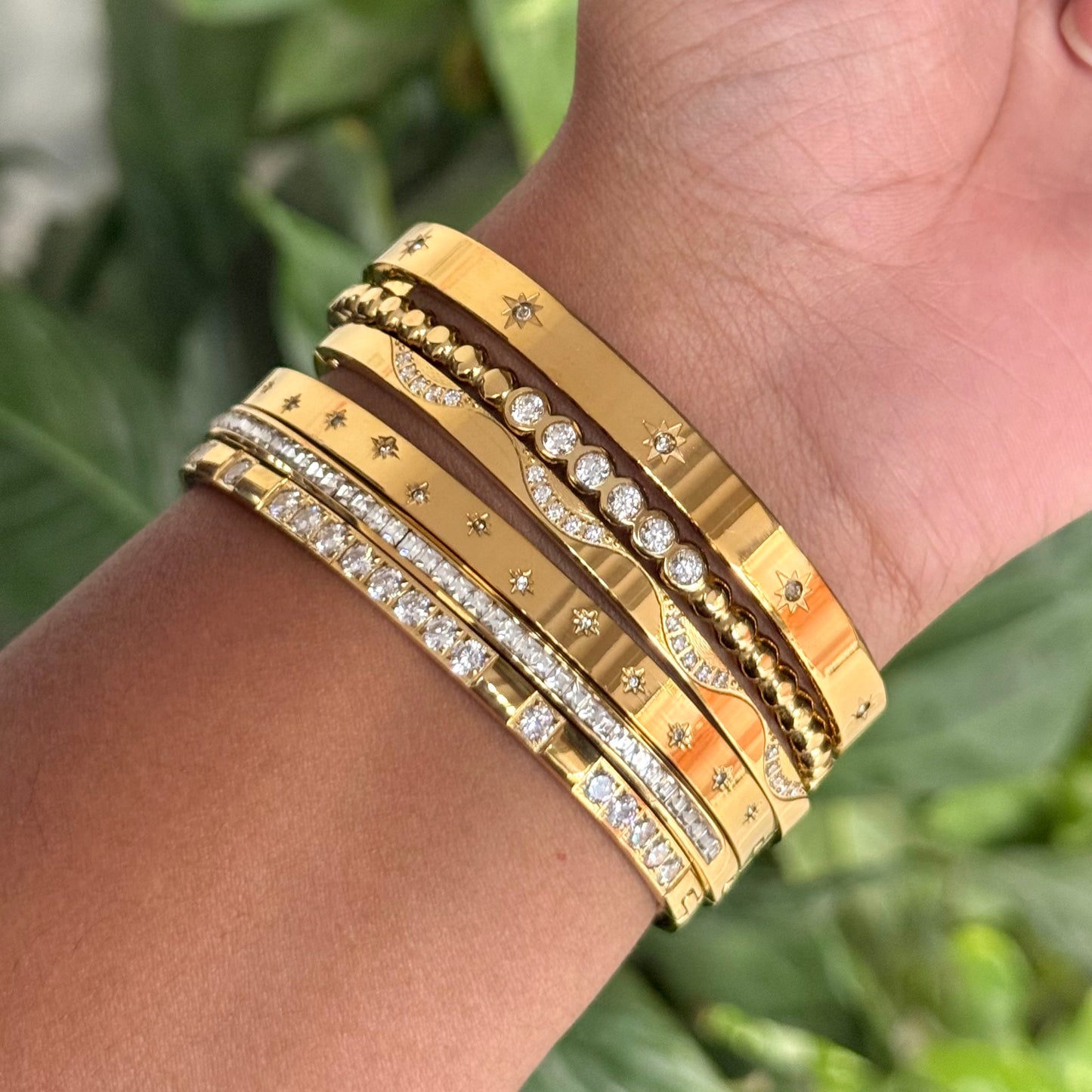 STARRY BANGLE BRACELET