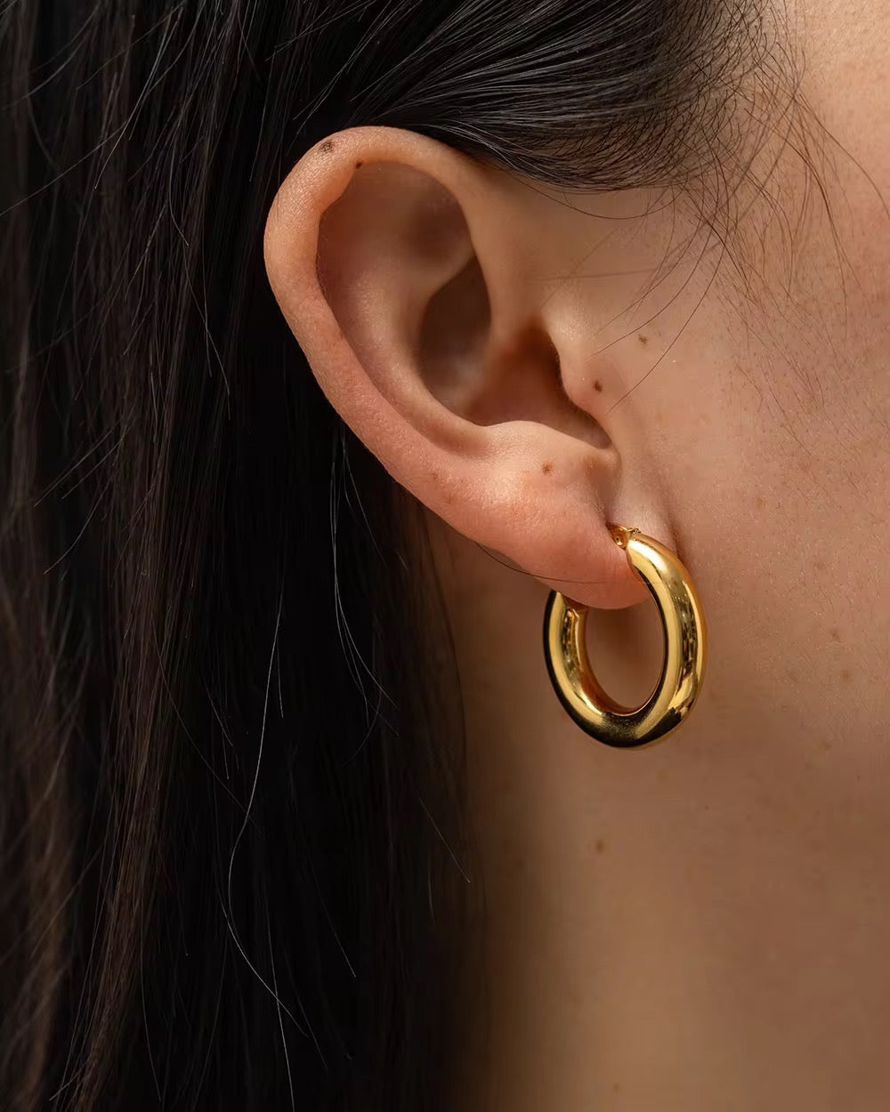 LARA HOOPS EARRINGS